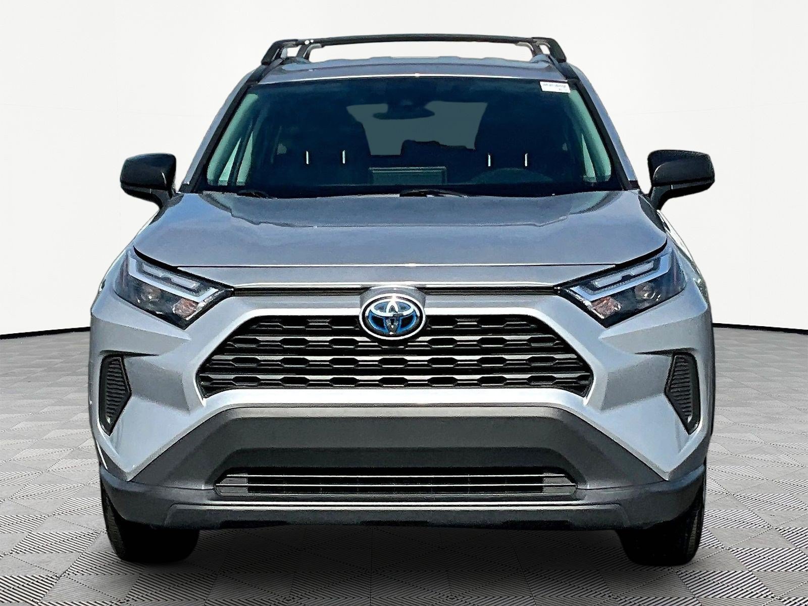 Used 2024 Toyota RAV4 LE AWD/4WD image 2