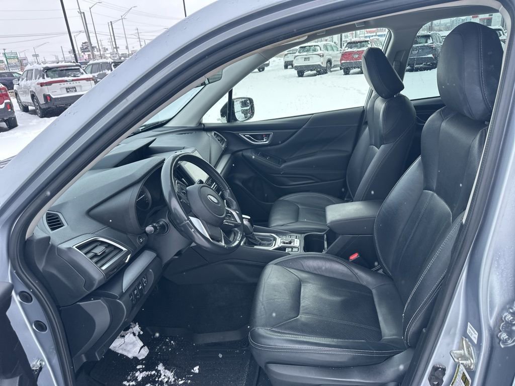 Used 2020 Subaru Forester Limited image 9