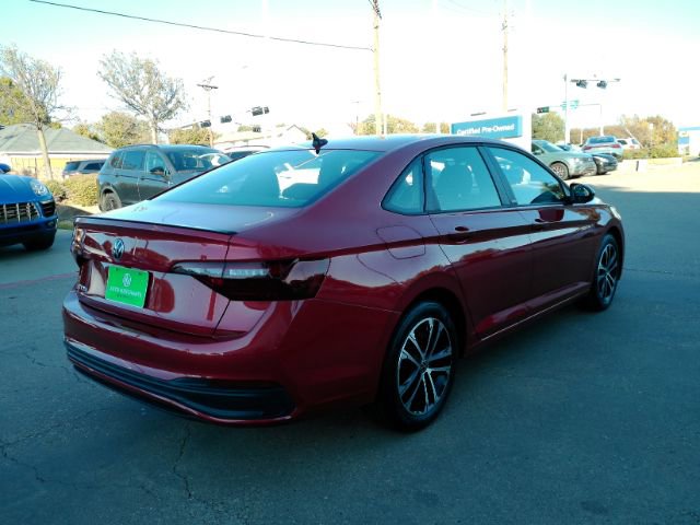 Used 2024 Volkswagen Jetta Sport image 6