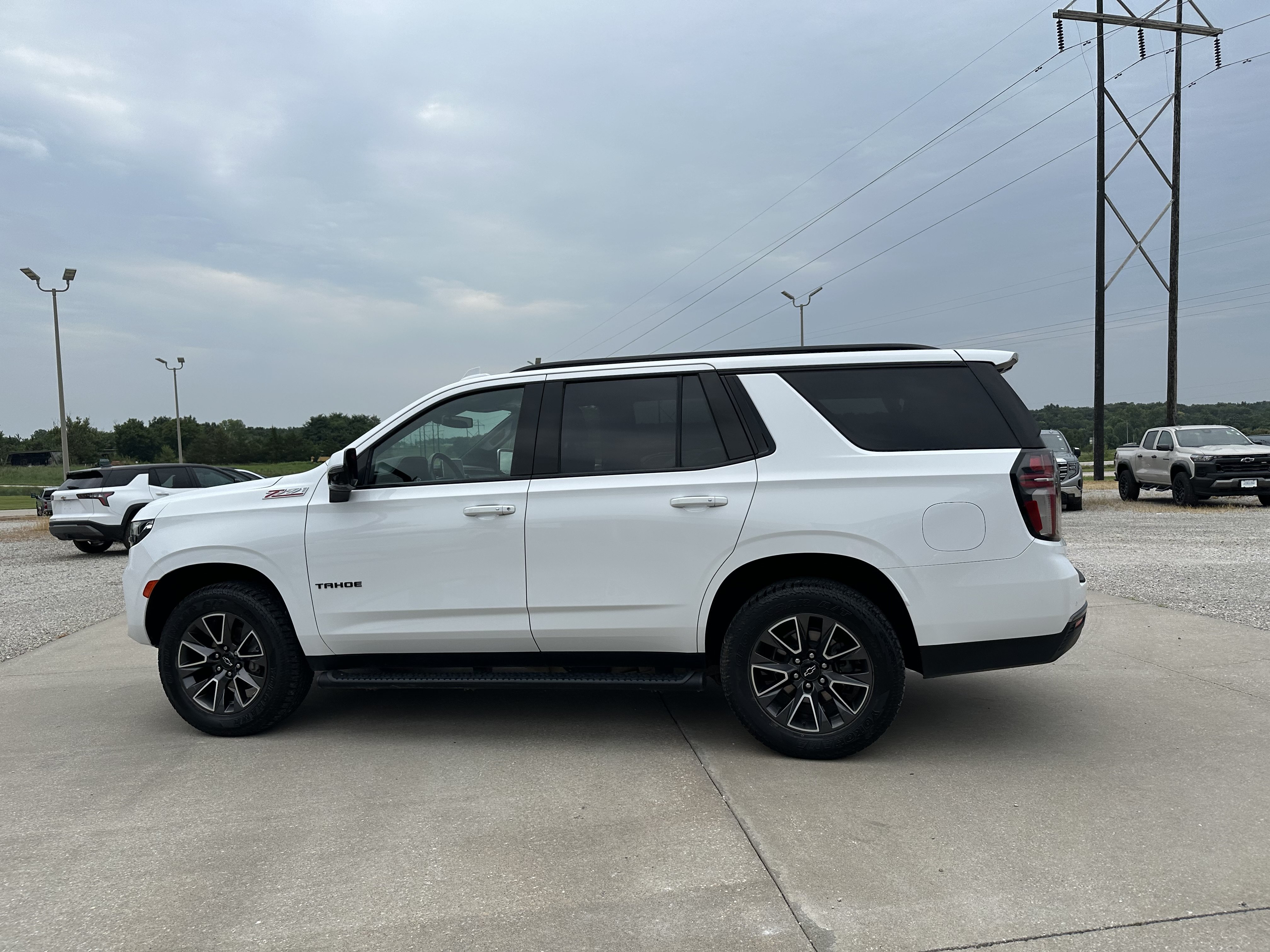 Certified 2021 Chevrolet Tahoe Z71 w/ Z71 Off-Road Package AWD/4WD image 4