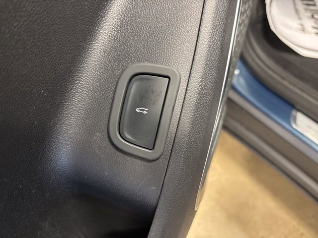 Used 2025 Buick Enclave Preferred image 34