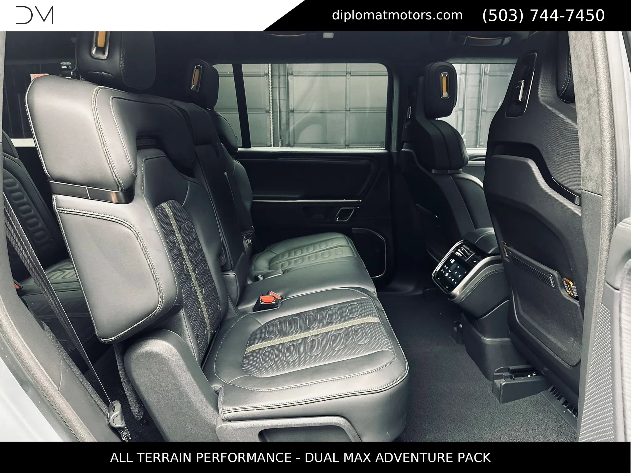 Used 2024 Rivian R1S Adventure image 21