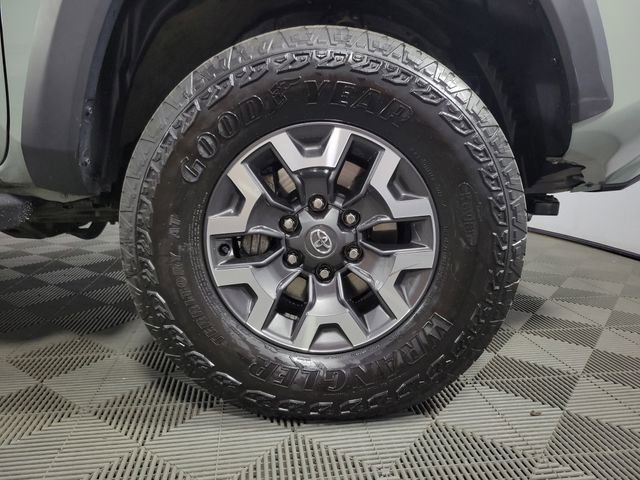 Used 2023 Toyota Tacoma TRD Off-Road image 12