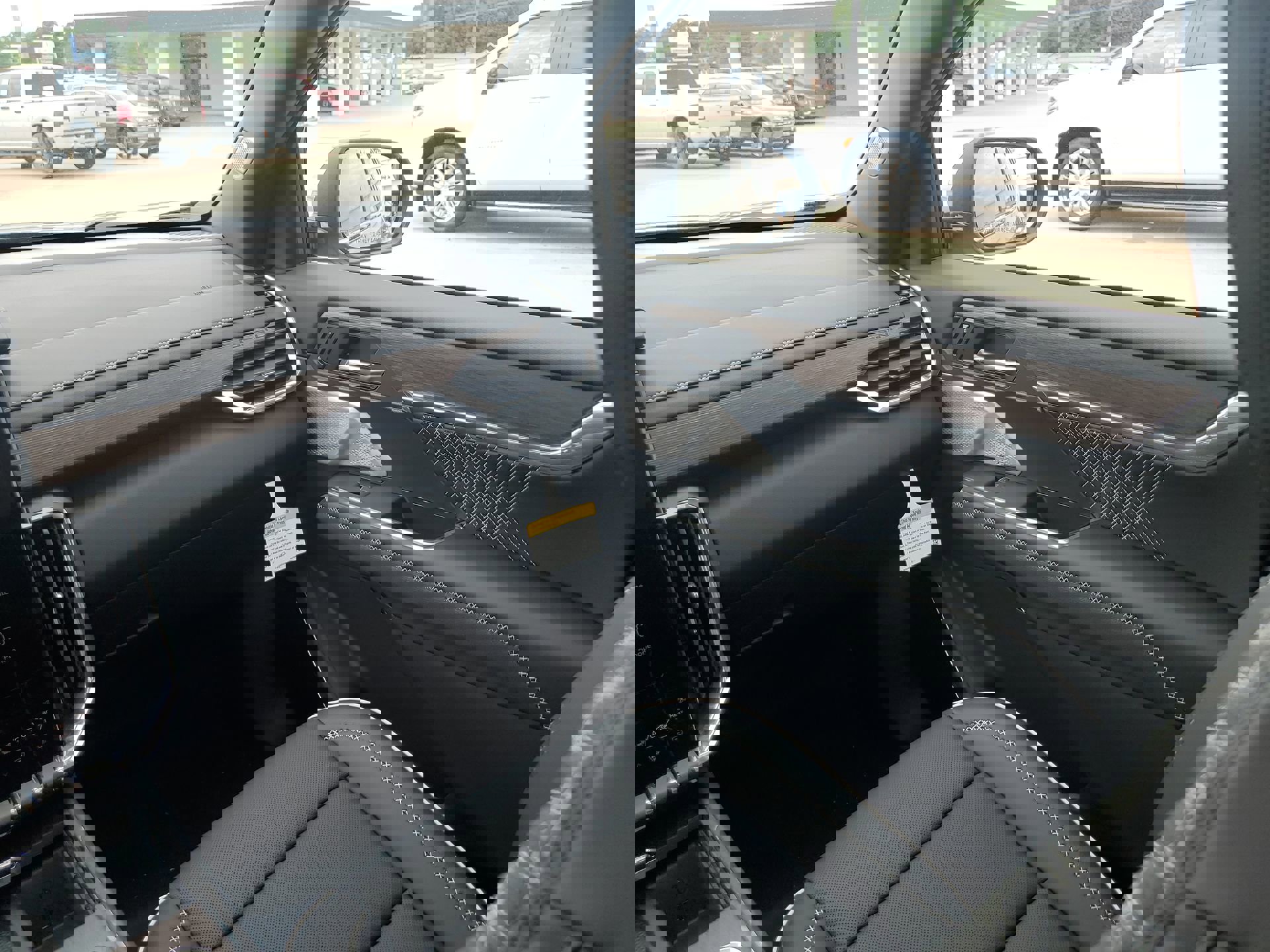 Used 2024 GMC Acadia Denali w/ Super Cruise Package image 11