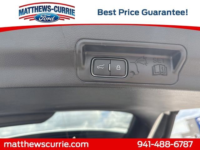 Certified 2025 Ford Explorer Platinum RWD image 15