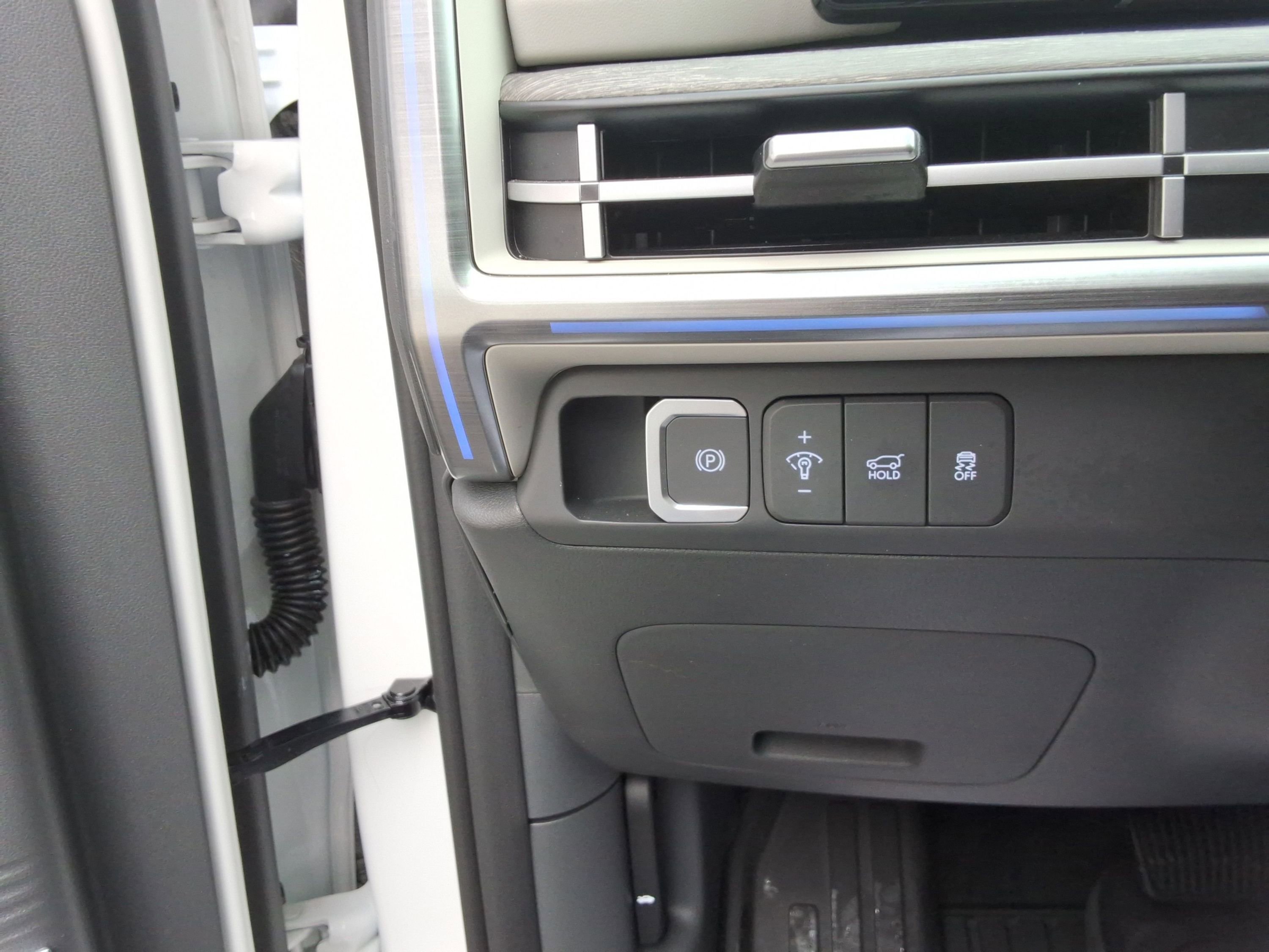 Used 2025 Hyundai Santa Fe Limited image 19