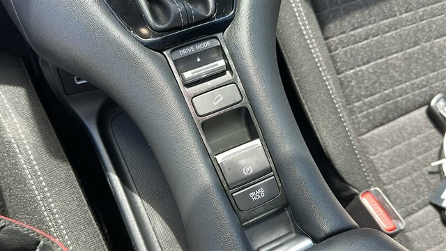 Used 2023 Honda HR-V LX image 18