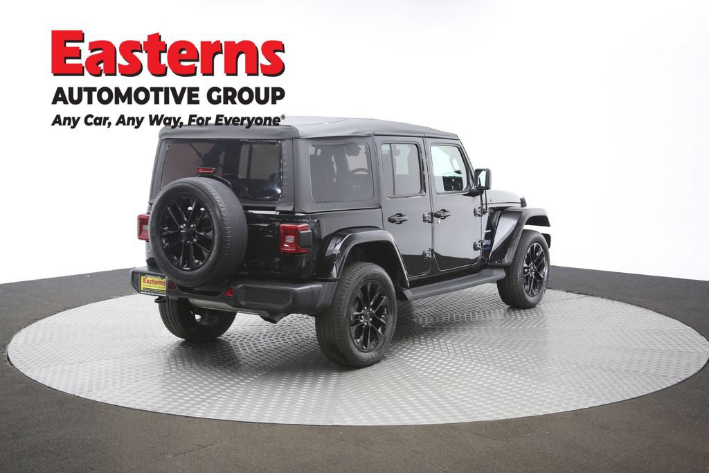 Used 2021 Jeep Wrangler Unlimited Sahara w/ Cold Weather Group AWD/4WD image 41