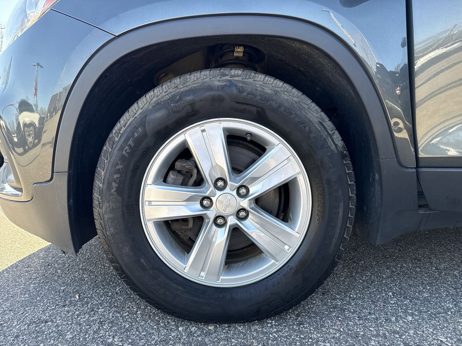 Used 2020 Chevrolet Trax LT w/ LT Convenience Package FWD image 18