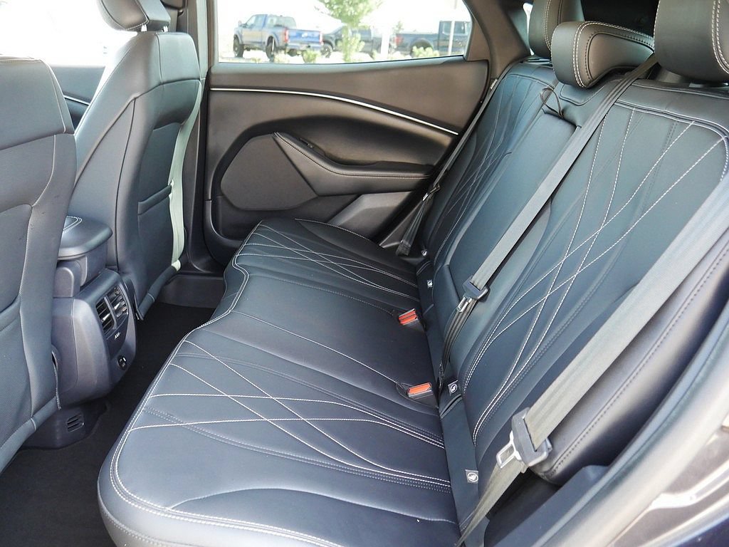 Used 2022 Ford Mustang Mach-E Select w/ Comfort/Technology Package AWD/4WD image 17