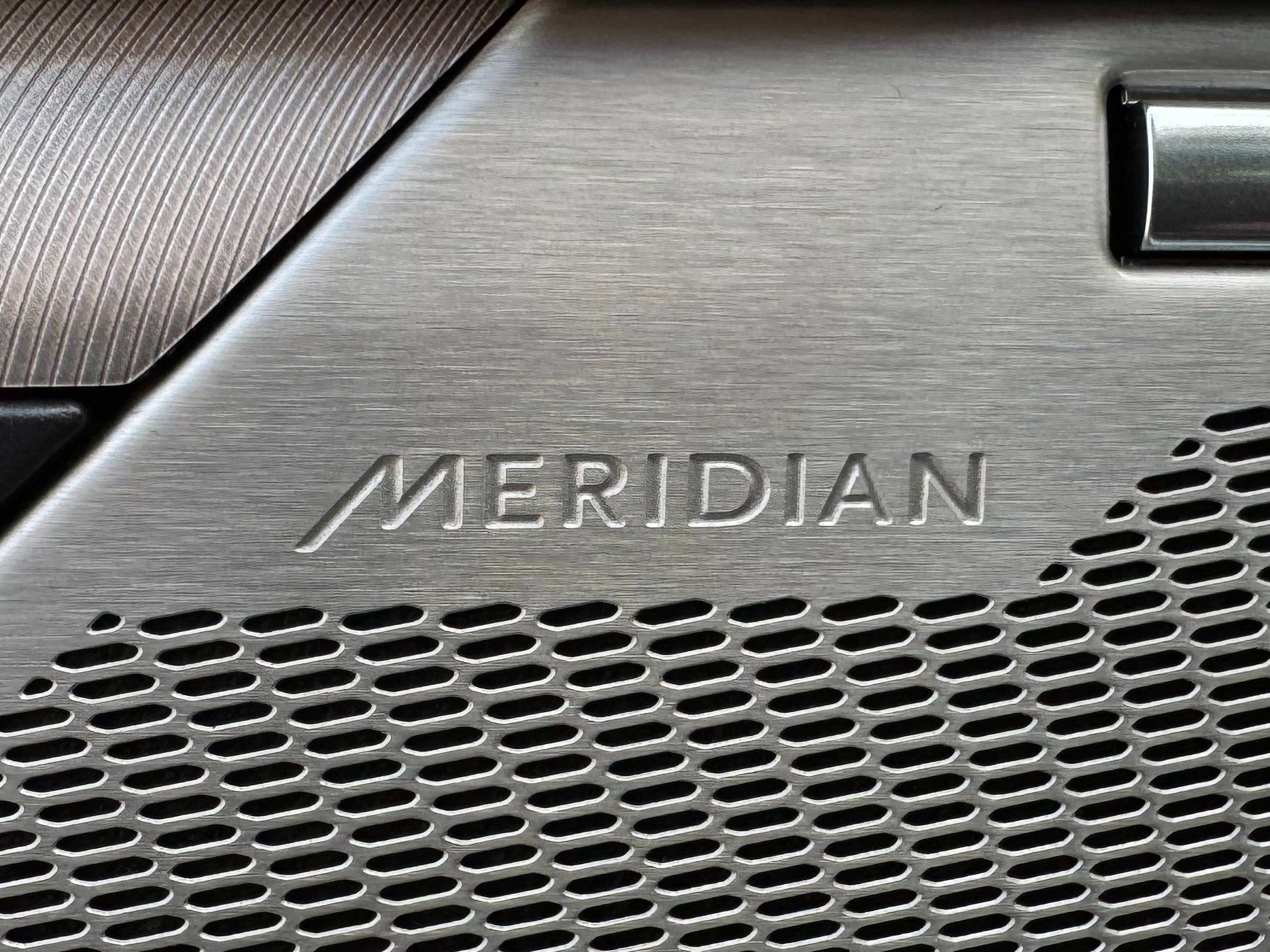 Used 2021 Jaguar XF R-Dynamic SE image 93