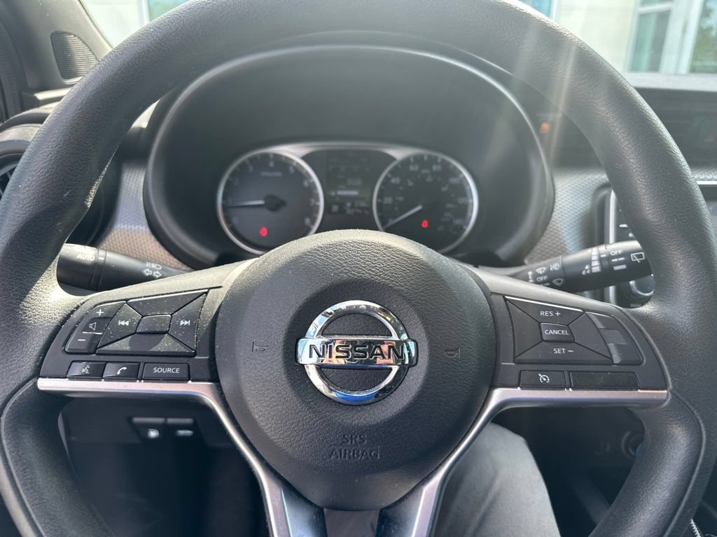 Used 2020 Nissan Kicks S FWD image 12
