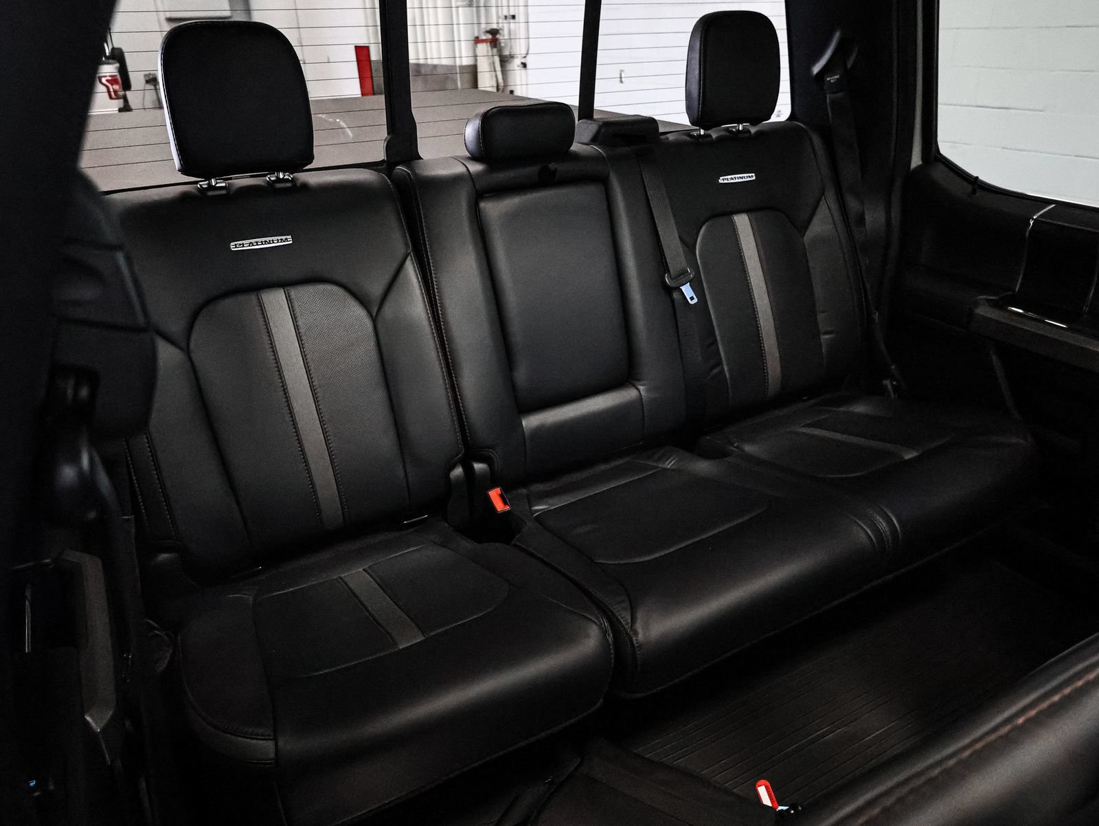 Used 2020 Ford F150 Platinum w/ Equipment Group 701A Luxury AWD/4WD image 27