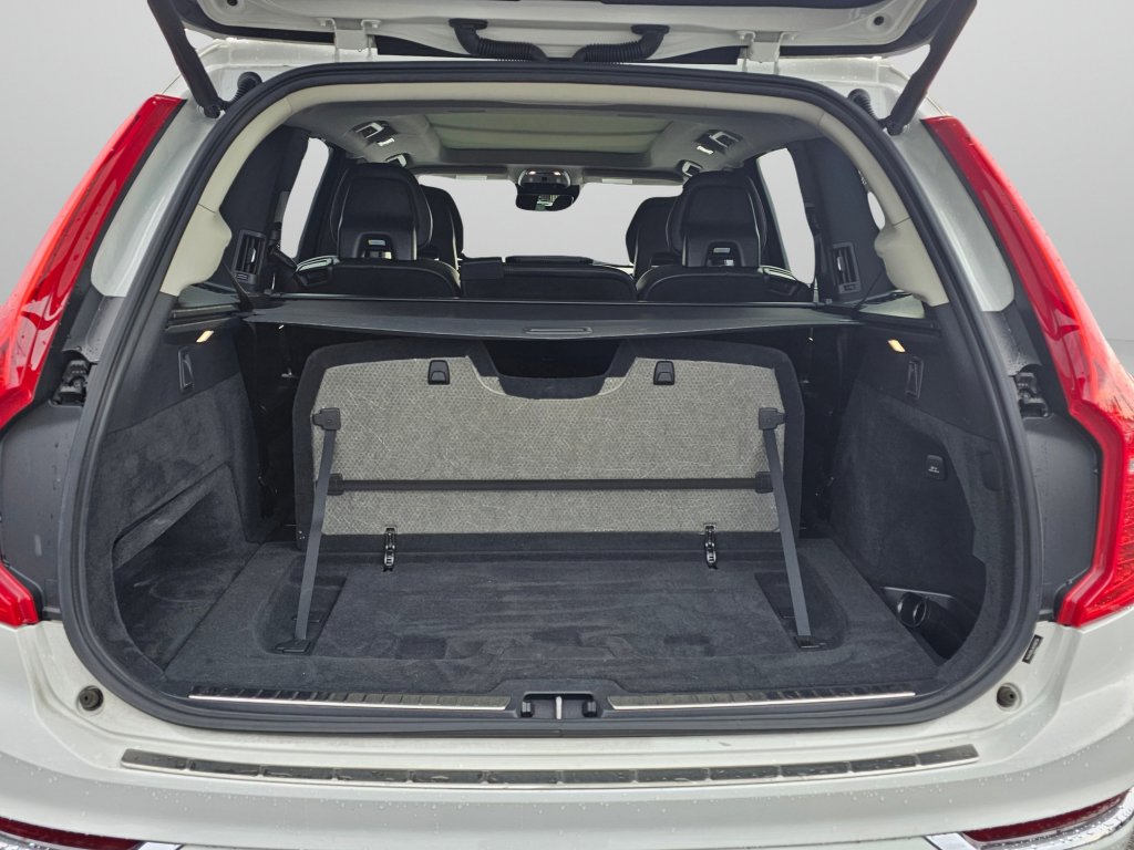 Used 2017 Volvo XC90 T6 Inscription w/ Vision Package image 17