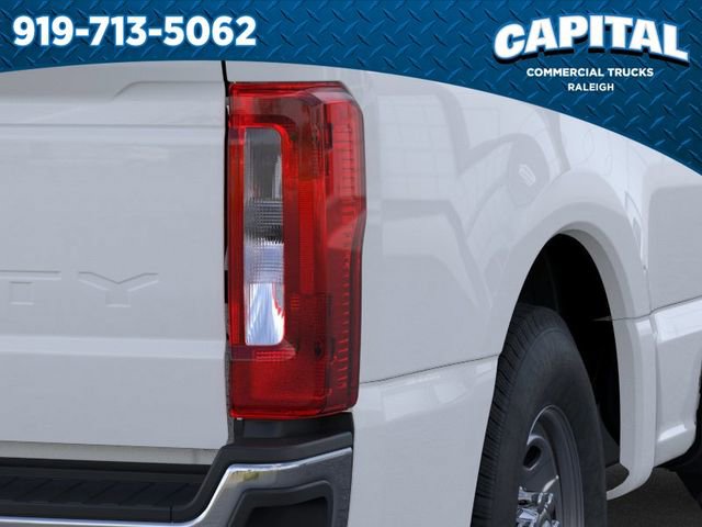 New 2026 Ford F250 XL w/ XL Chrome Package RWD image 21