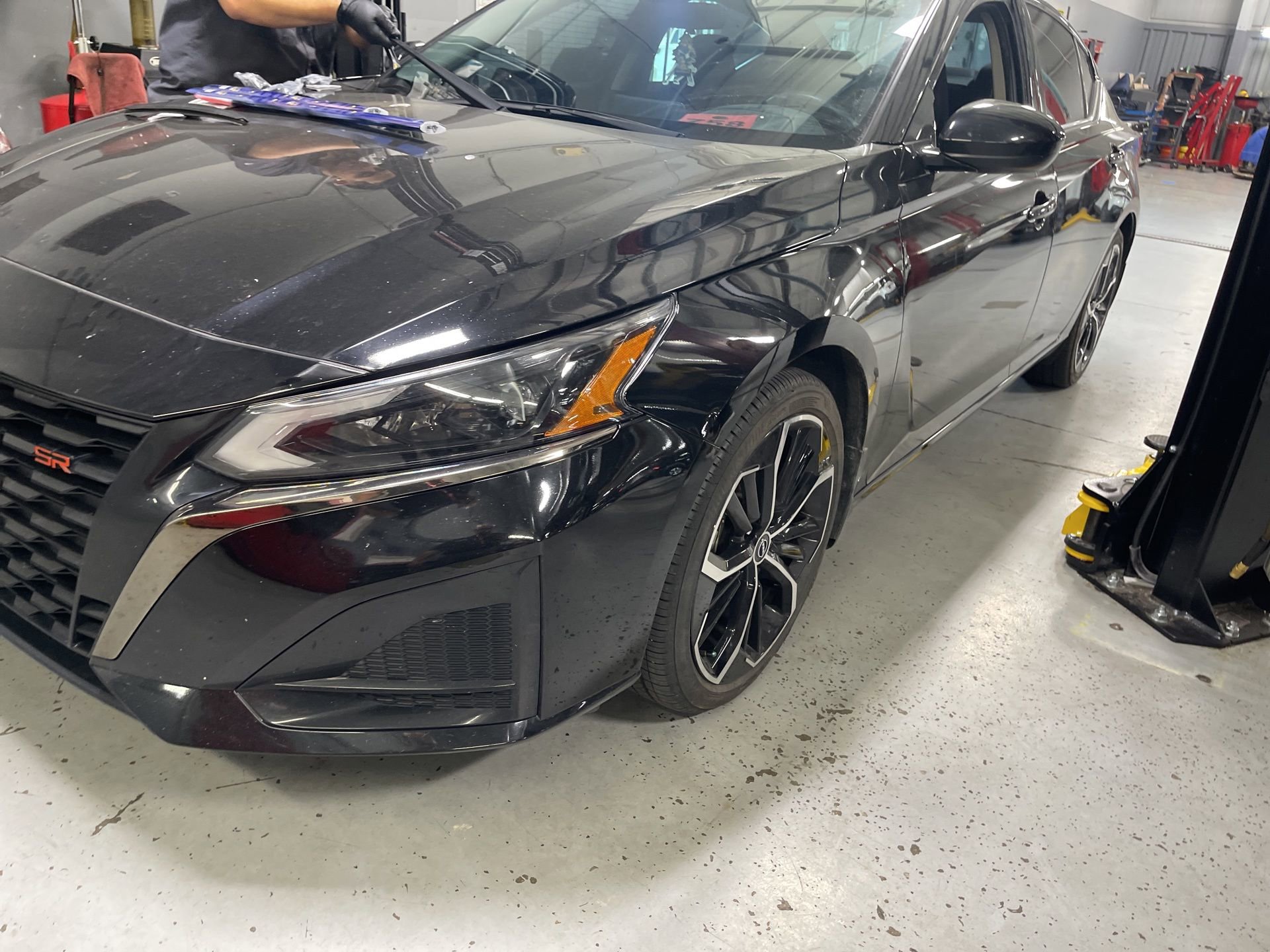 Certified 2024 Nissan Altima 2.5 SR image 1