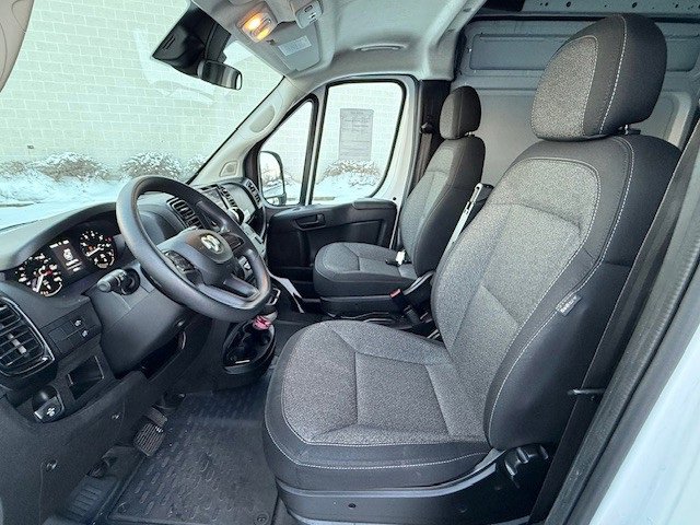 Used 2023 RAM ProMaster 2500 image 14