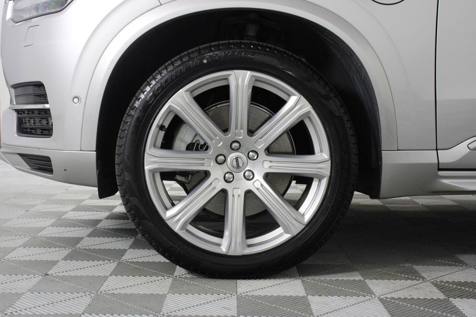 Used 2017 Volvo XC90 T8 Inscription w/ Luxury Package AWD/4WD image 28