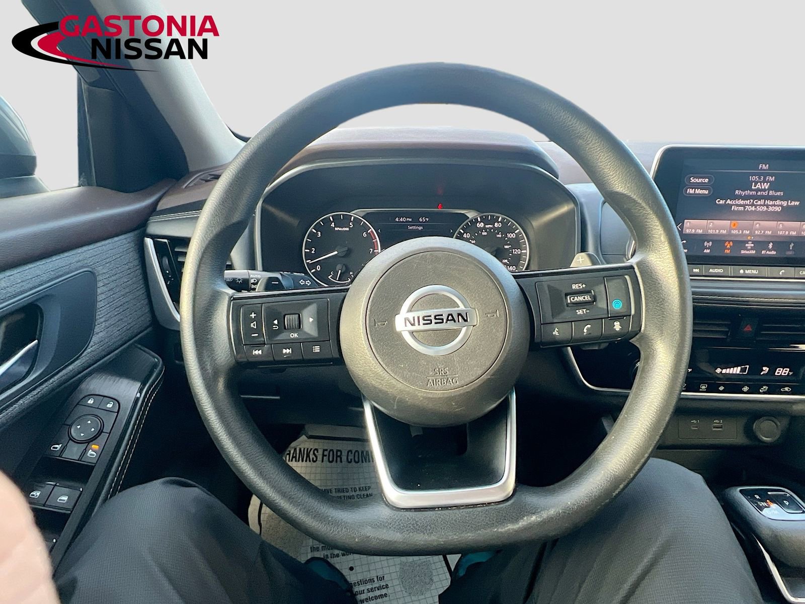 Used 2021 Nissan Rogue SV image 14