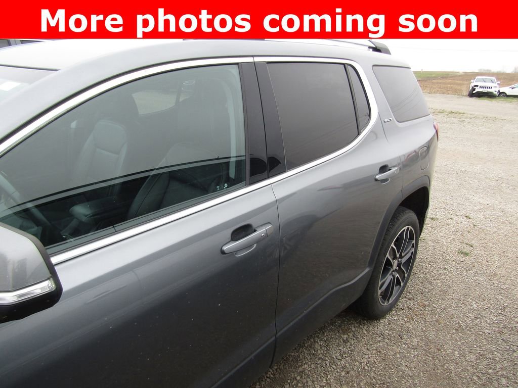 Used 2021 GMC Acadia SLT w/ Premium Package image 2