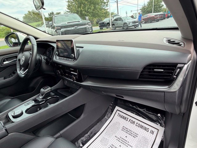 Used 2022 Nissan Rogue SV w/ SV Premium Package AWD/4WD image 38