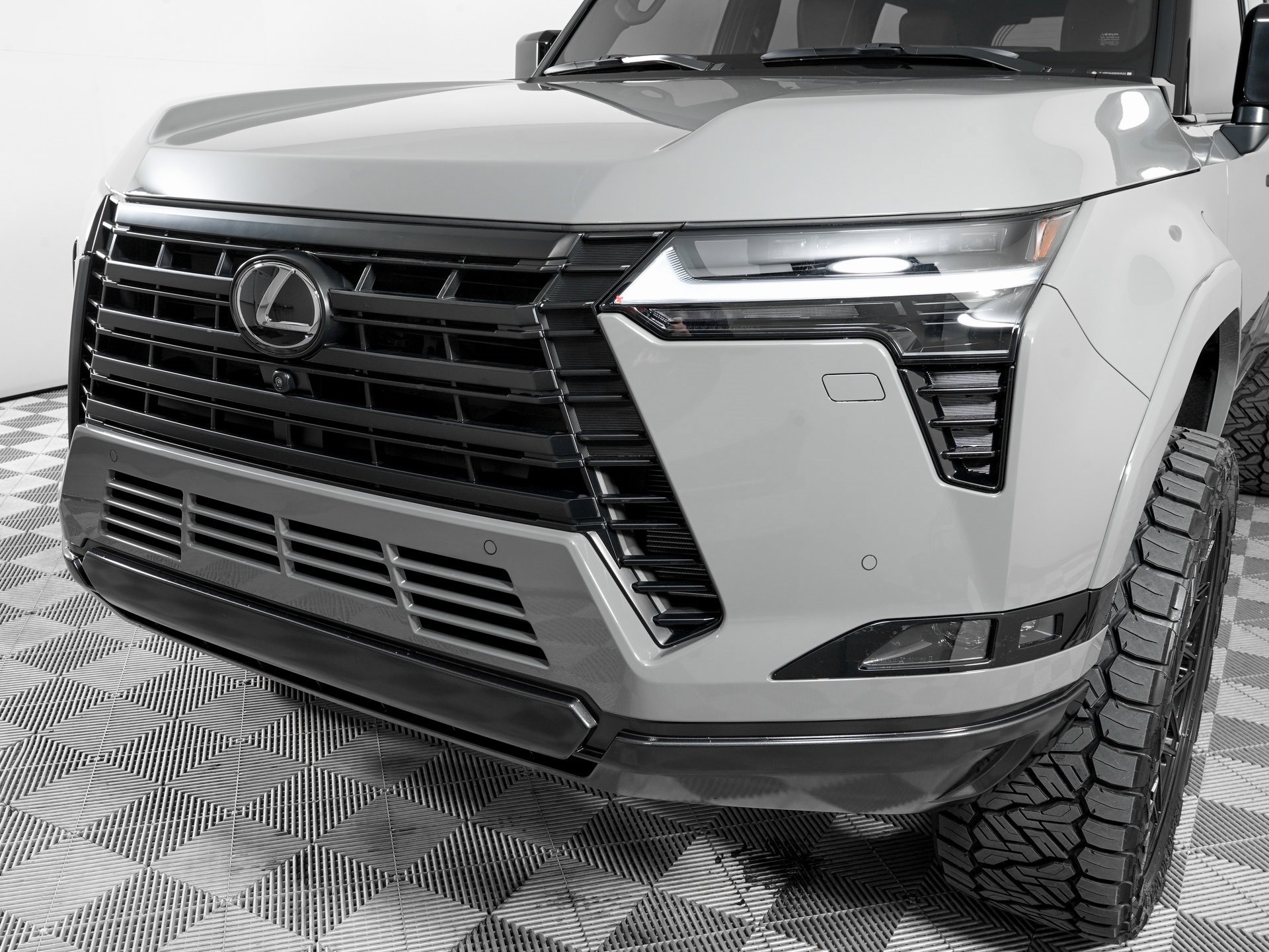 Used 2025 Lexus GX 550 image 34