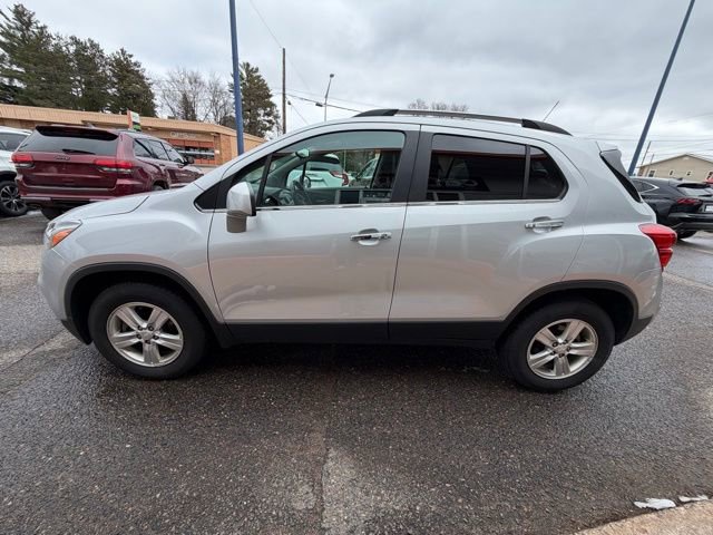 Used 2020 Chevrolet Trax LT w/ Driver Confidence Package AWD/4WD image 4
