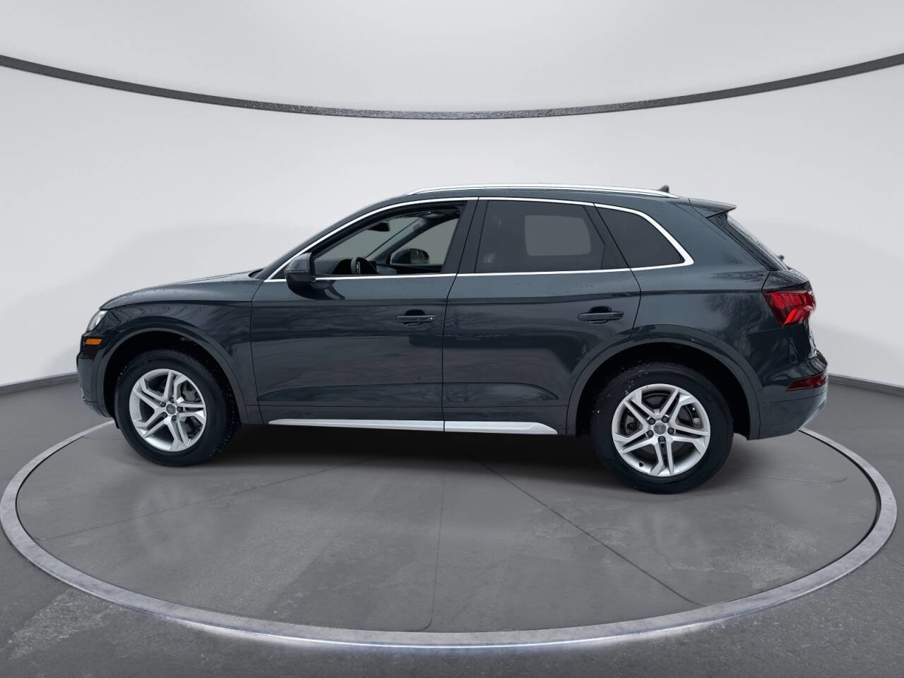 Used 2018 Audi Q5 2.0T Premium Plus w/ Premium Plus Package image 2