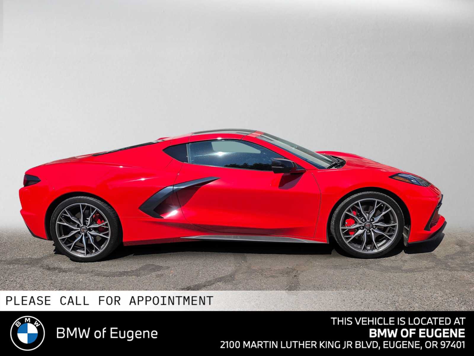 Used 2024 Chevrolet Corvette Stingray Premium Cpe w/ Z51 Performance Package RWD image 2