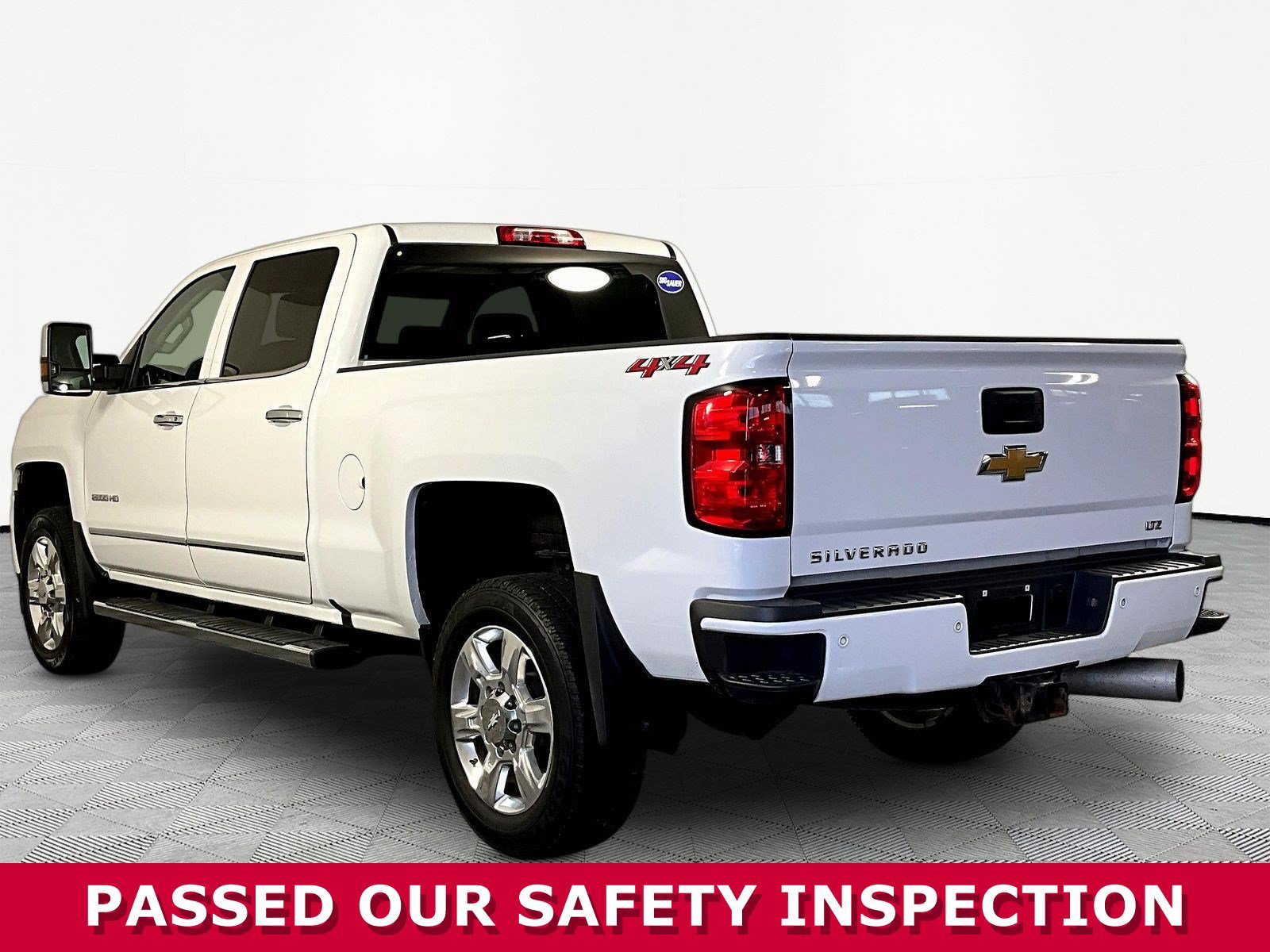 Used 2018 Chevrolet Silverado 2500 LTZ w/ Duramax Plus Package AWD/4WD image 4