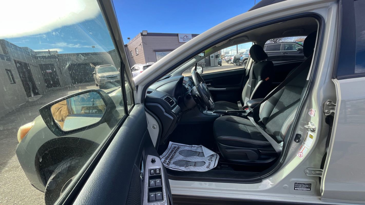 Used 2017 Subaru Crosstrek 2.0i Premium image 18