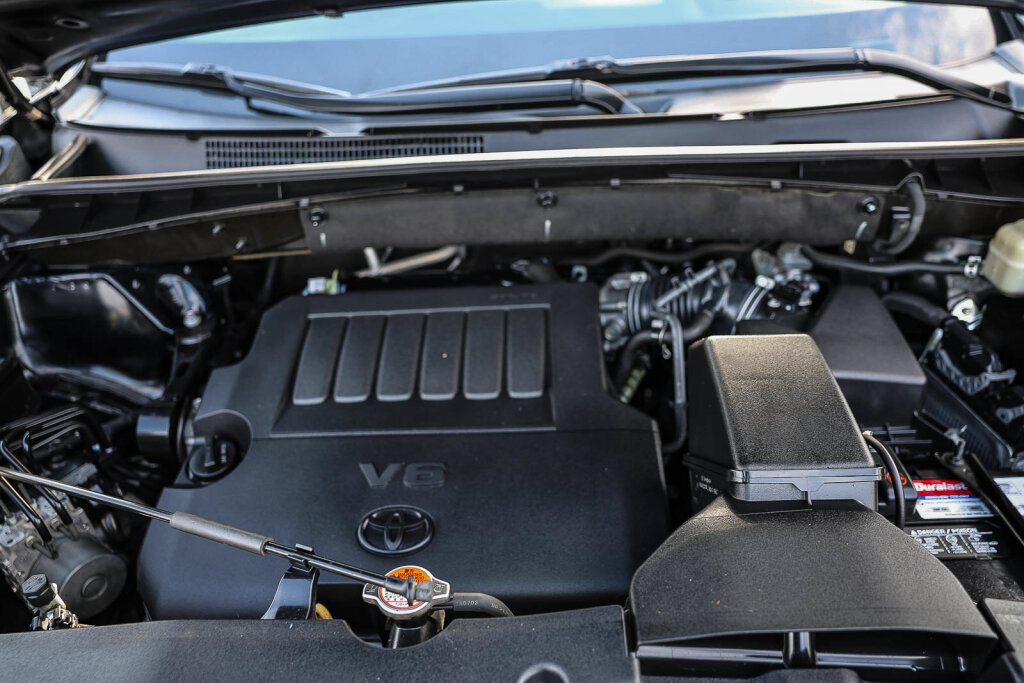 Used 2016 Toyota Highlander XLE FWD image 17