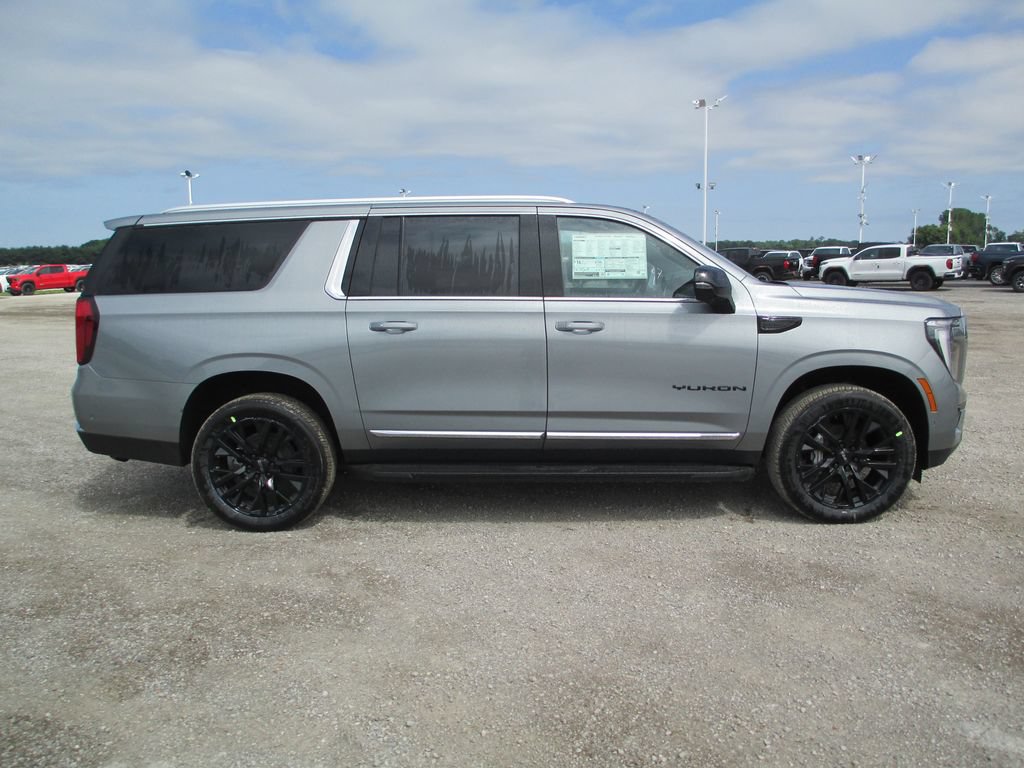 New 2026 GMC Yukon XL Elevation w/ Elevation Premium Package AWD/4WD image 3