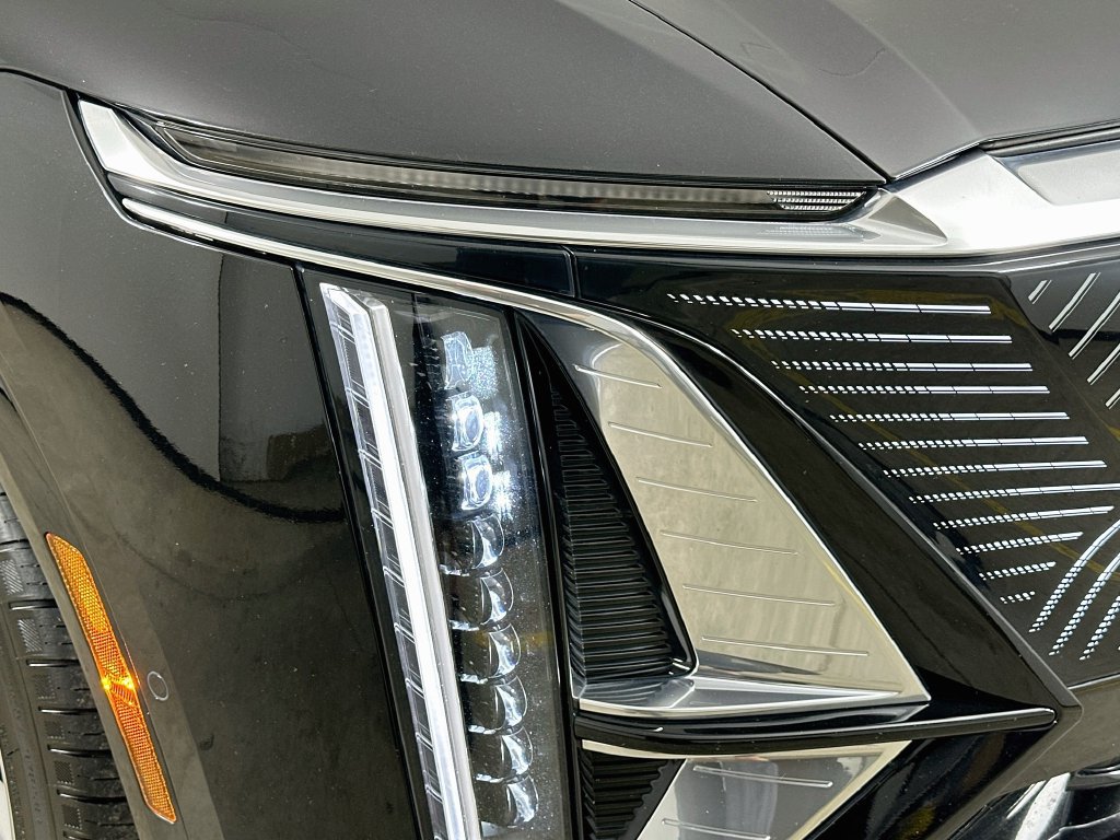 Certified 2026 Cadillac Lyriq Signature Luxury w/ Nappa Leather Package AWD/4WD image 39
