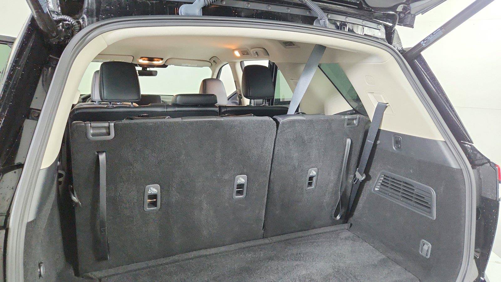 Used 2025 Nissan Pathfinder SL FWD image 24