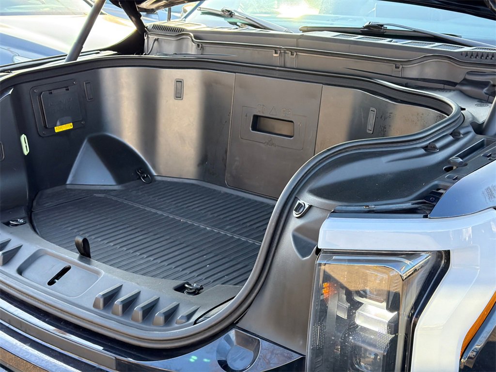 Used 2023 Ford F150 Lightning Lariat image 13