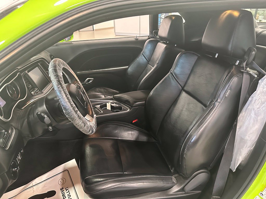 Used 2015 Dodge Challenger R/T Plus RWD image 11