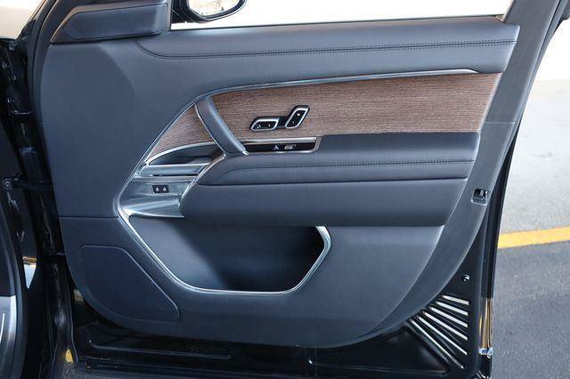 Used 2023 Land Rover Range Rover Autobiography AWD/4WD image 24