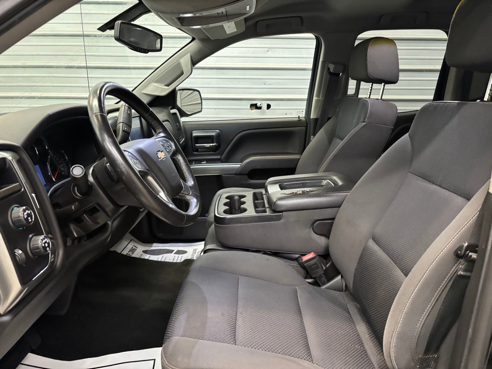 Used 2018 Chevrolet Silverado 1500 LT w/ All Star Edition AWD/4WD image 8