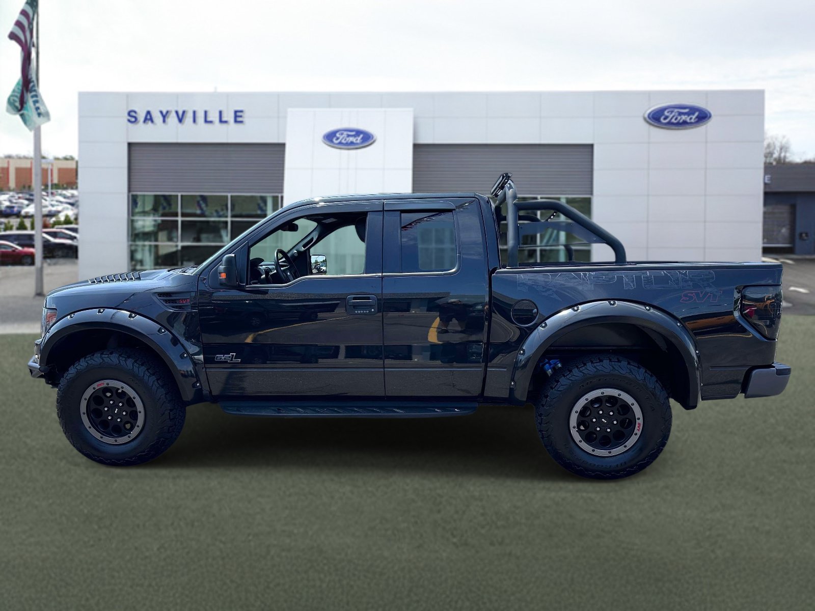 Used 2014 Ford F150 Raptor w/ Equipment Group 801A Luxury AWD/4WD image 2