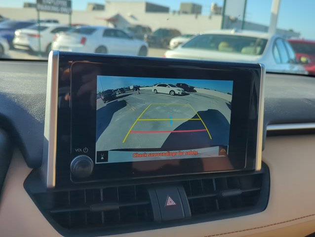 Used 2023 Toyota RAV4 XLE w/ Convenience Package FWD image 17