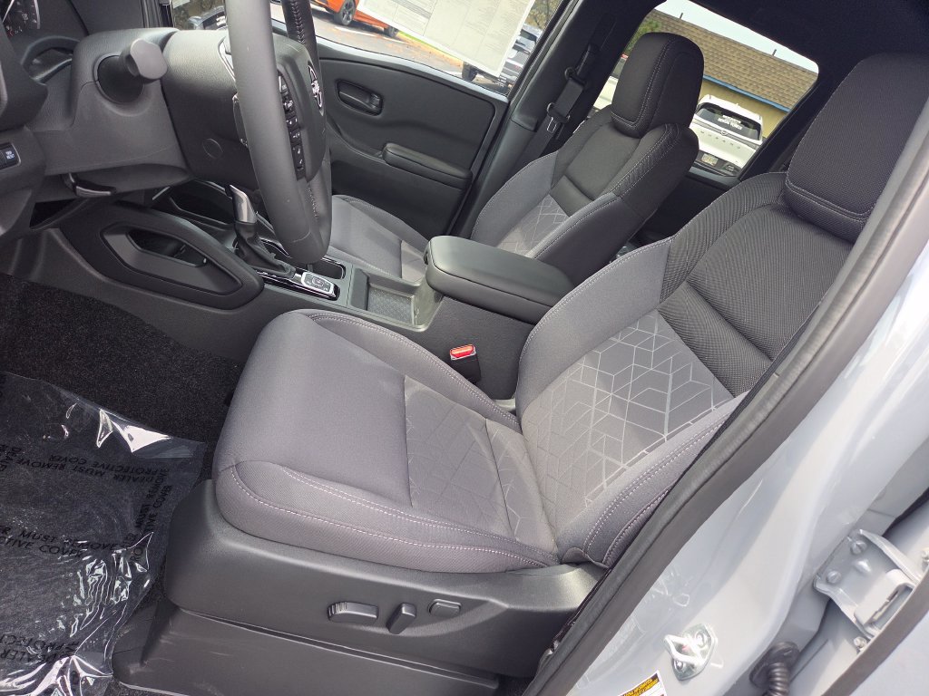 New 2026 Nissan Frontier SV w/ All-Weather Content Package AWD/4WD image 31