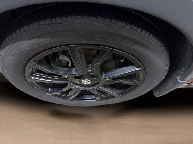 Used 2020 Nissan Kicks SR w/ SR Premium Package FWD image 10