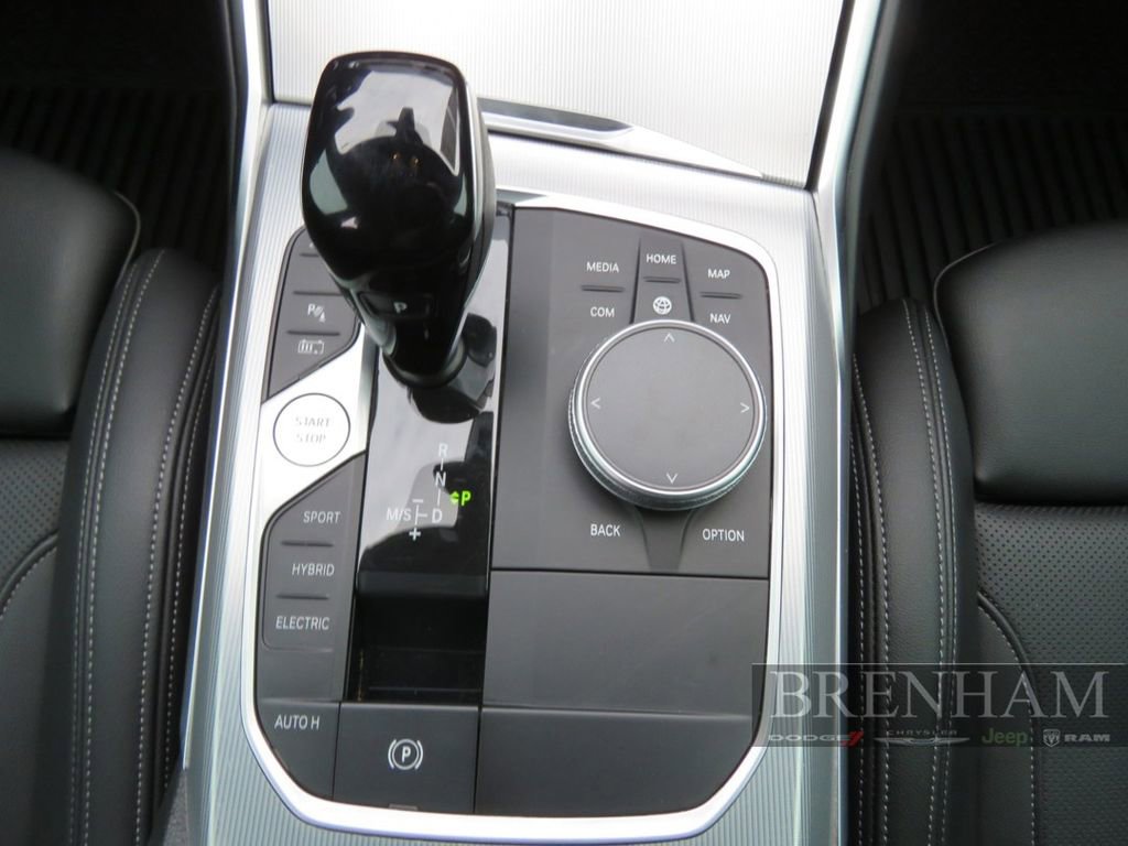 Used 2022 BMW 330e image 22