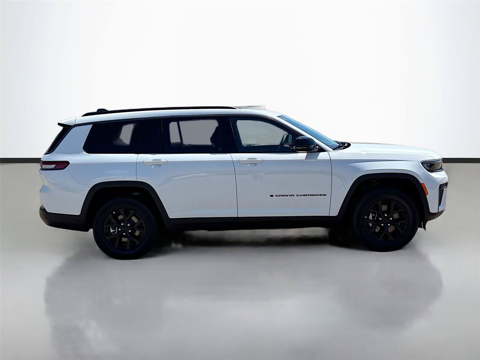 New 2026 Jeep Grand Cherokee L 4WD image 18