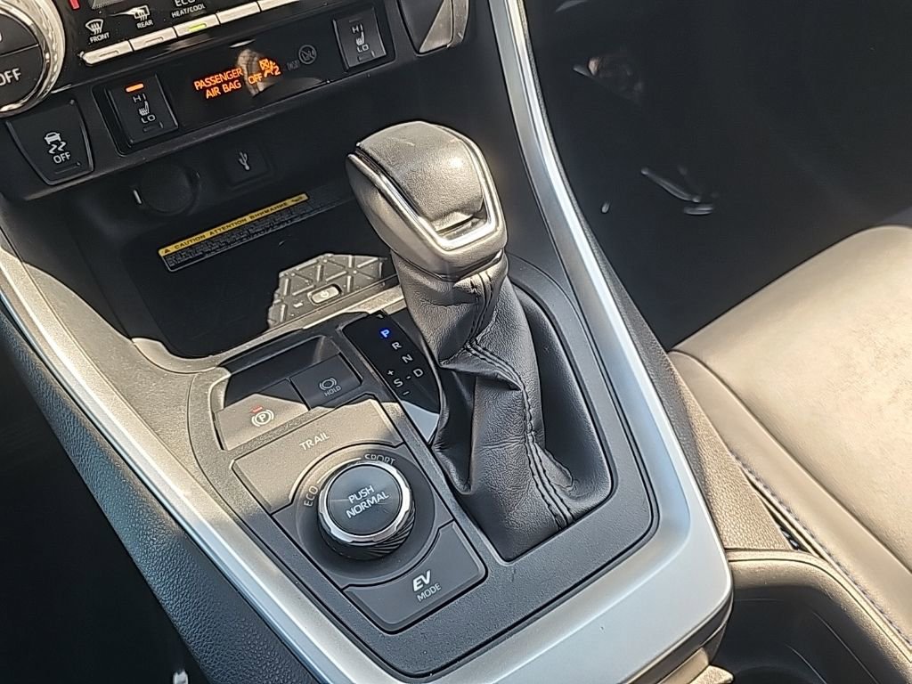 Used 2020 Toyota RAV4 XSE image 7