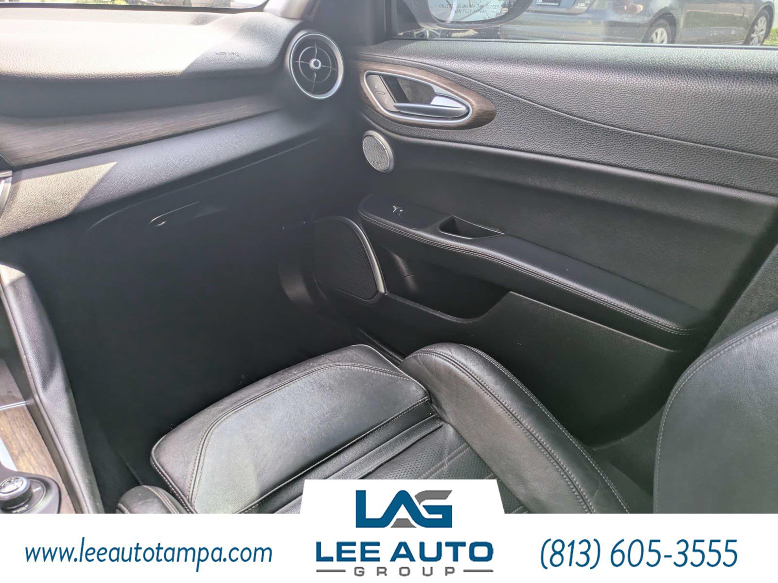 Used 2017 Alfa Romeo Giulia Ti w/ TI 19" Sport Package RWD image 15