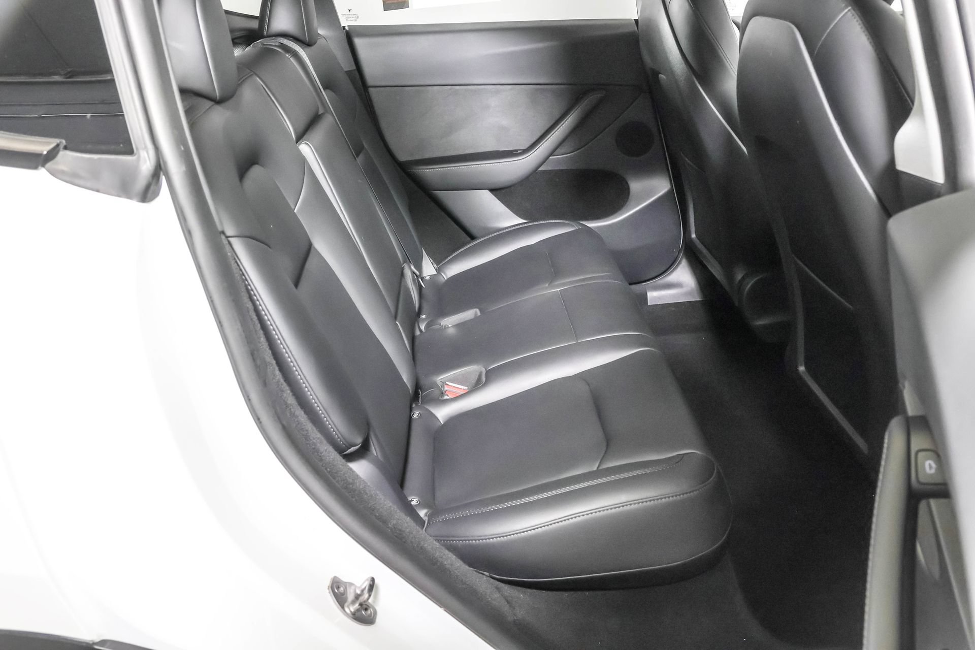 Used 2022 Tesla Model Y Long Range AWD/4WD image 39