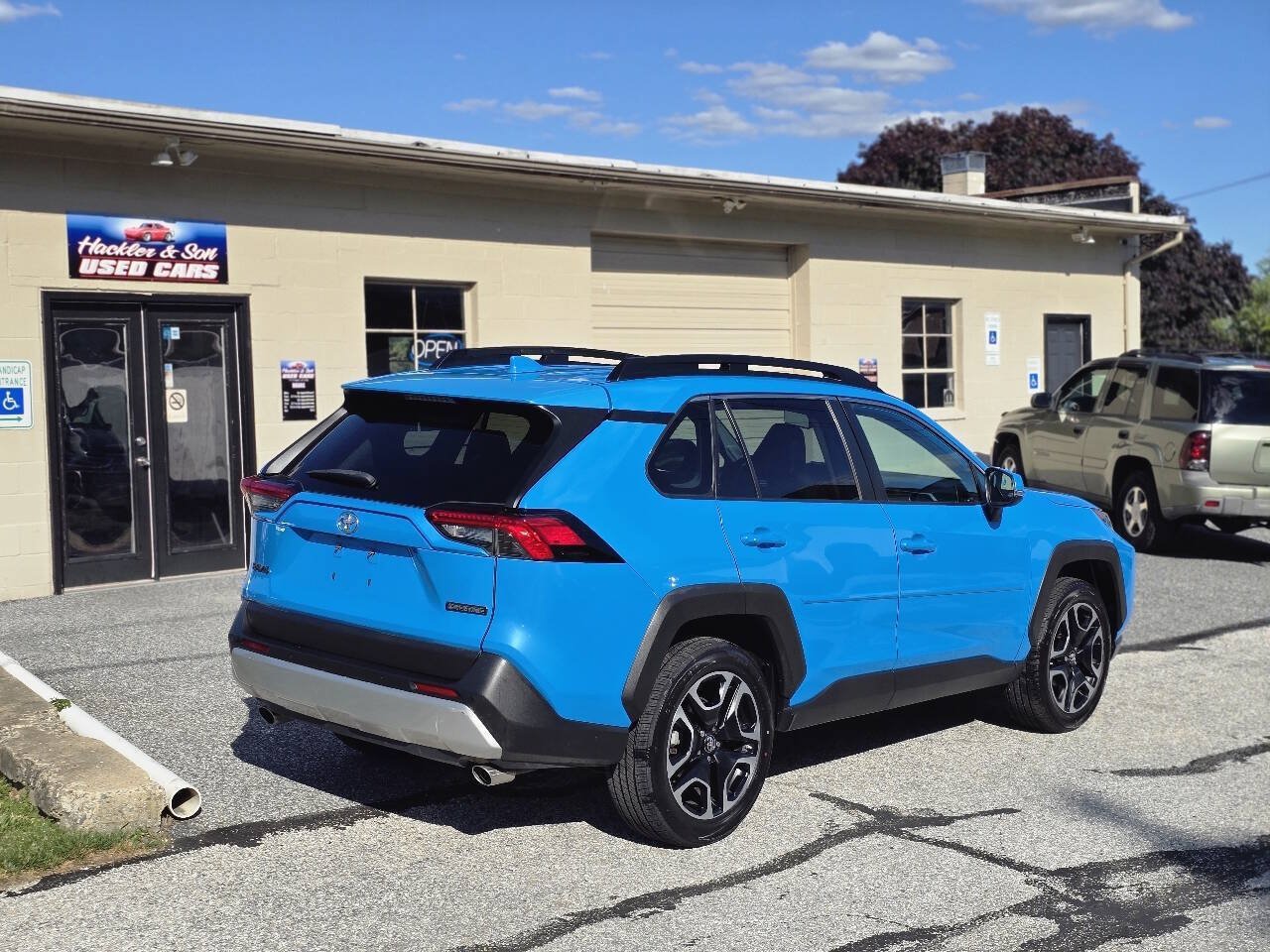 Used 2019 Toyota RAV4 Adventure AWD/4WD image 5