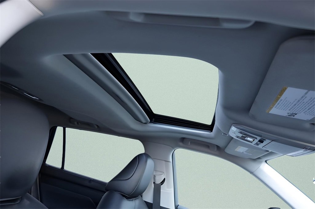 Certified 2022 Toyota Highlander XLE image 36